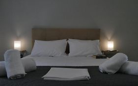 Sea Breeze-Vaporia-Syros